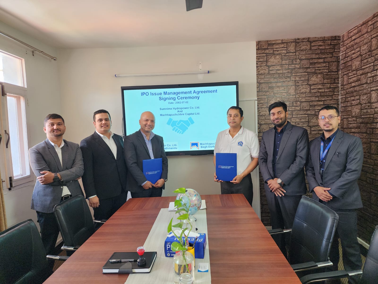 IPO Issue Management Agreement Signed with Machhapuchchhre Capital 